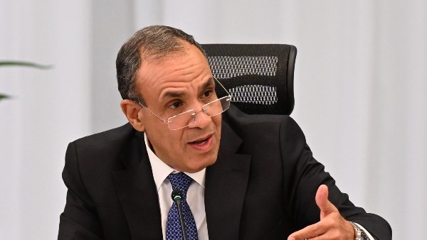 وزير الخارجية يؤكد ضرورة تهيئة الظروف لاستمرار التعاون بين إيران والوكالة الدولية