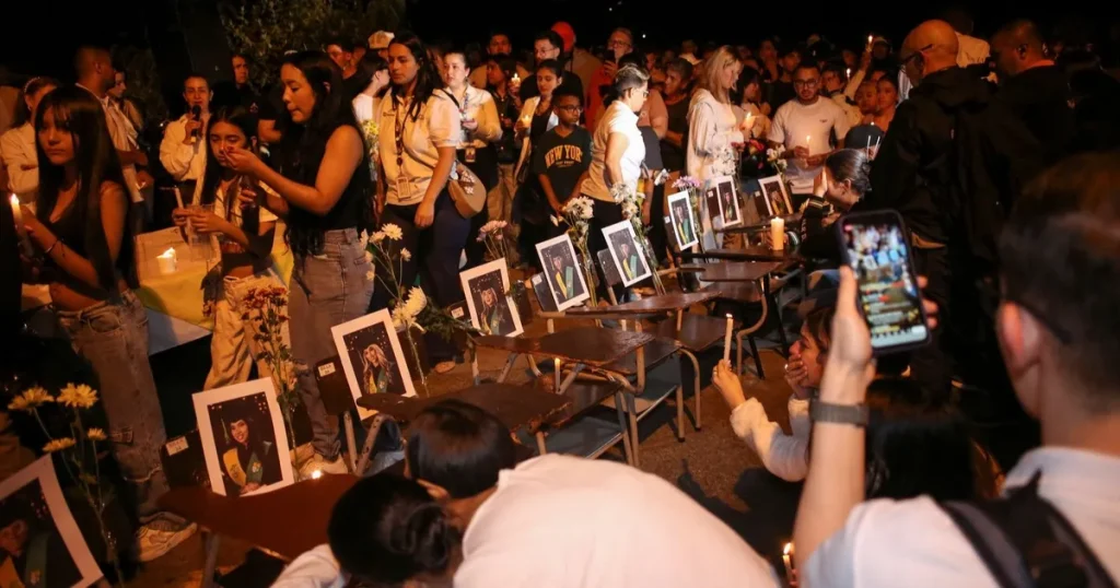 سقوط حافلة مدرسية من منحدر في كولومبيا يودي بحياة 17 طالباً