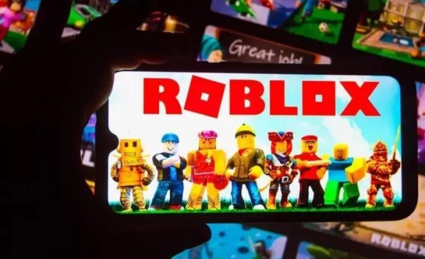 تروِّج للشذوذ والتحرش بالأطفال.. روسيا تحظر لعبة “روبلوكس”