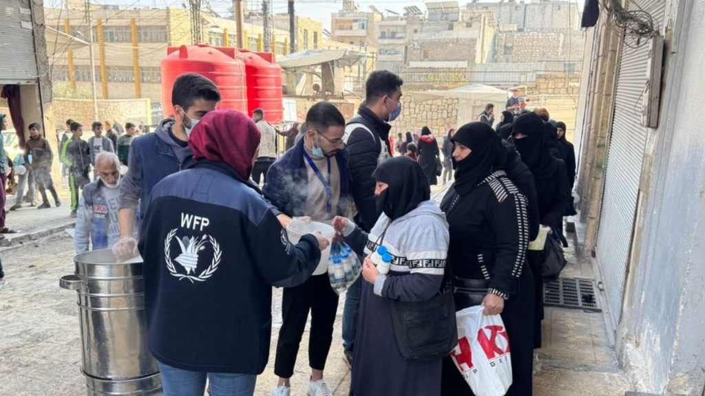 “الأغذية العالمي” يحذر من تقليص المساعدات في سوريا