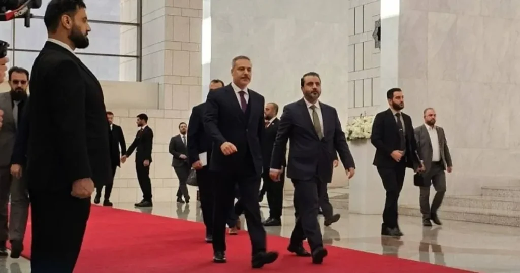 وفد تركي يصل دمشق لبحث إجراءات دمج “قسد” في الجيش السوري