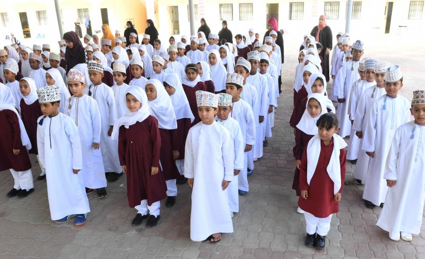 تحويل الدراسة عن بعد بمحافظة مسندم