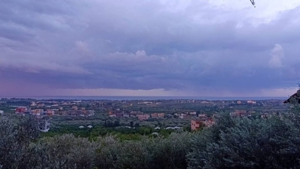 سوريا.. الأجواء خريفية وتحذيرات من كثافة الضباب