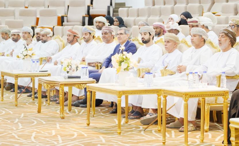 “حقوق الإنسان” تنفذ البرنامج التوعوي بحقوق الطفل «قيم وانتماء» في البريمي