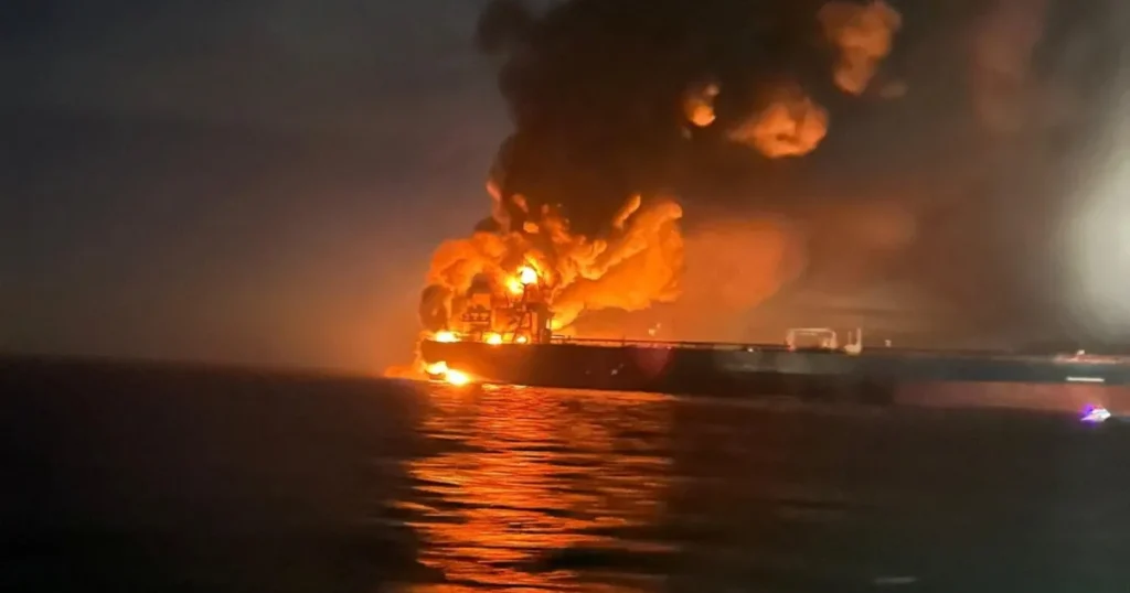 بلغاريا جهود لإجلاء طاقم ناقلة نفط روسية عالقة البحر الأسود