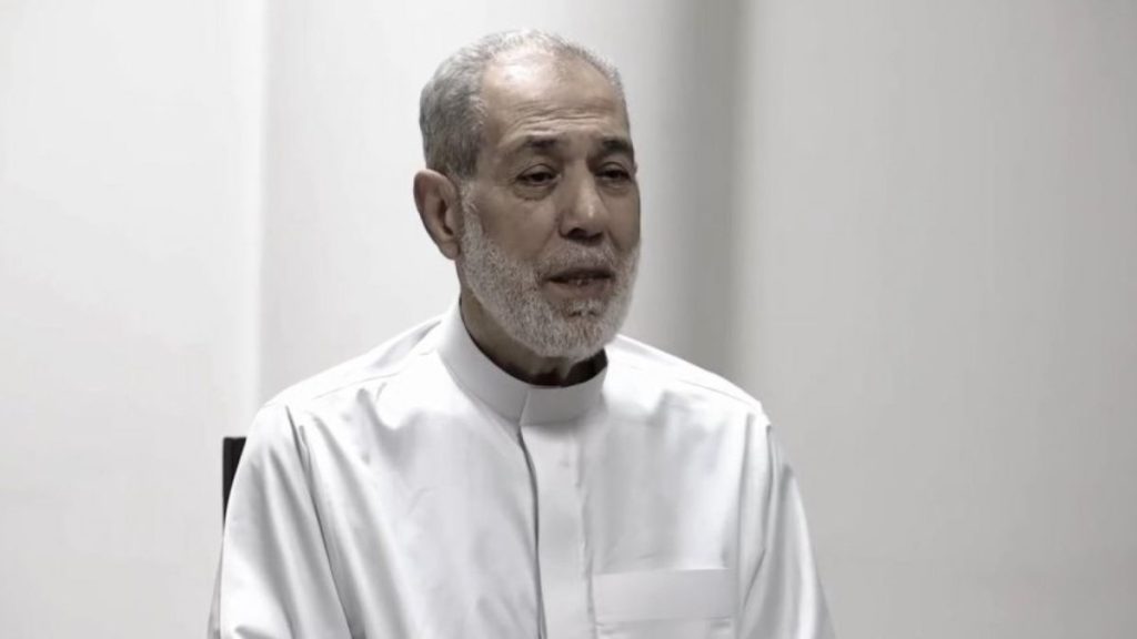 وزير العدل يوضح الإجراءات القانونية بحق أحمد حسون