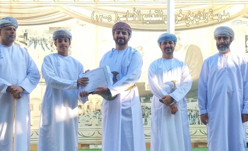 مدرسة وادي بني خروص تكرم المتأهلين في مسابقة القرآن الكريم