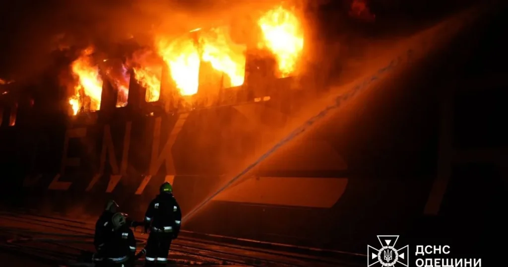 روسيا تهاجم ميناءين في أوكرانيا وتلحق أضراراً بسفن تركية