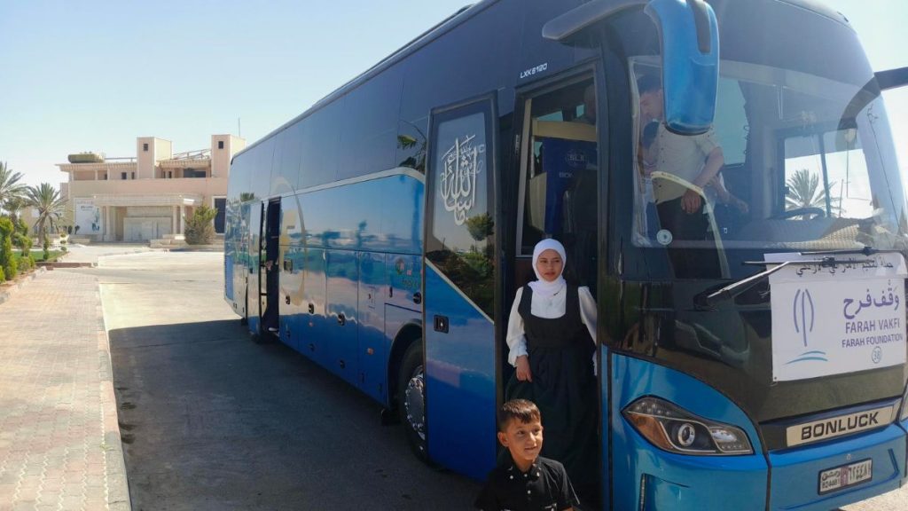 درعا.. سائقون يحتجون على منع المسافرين من حمل الأمتعة