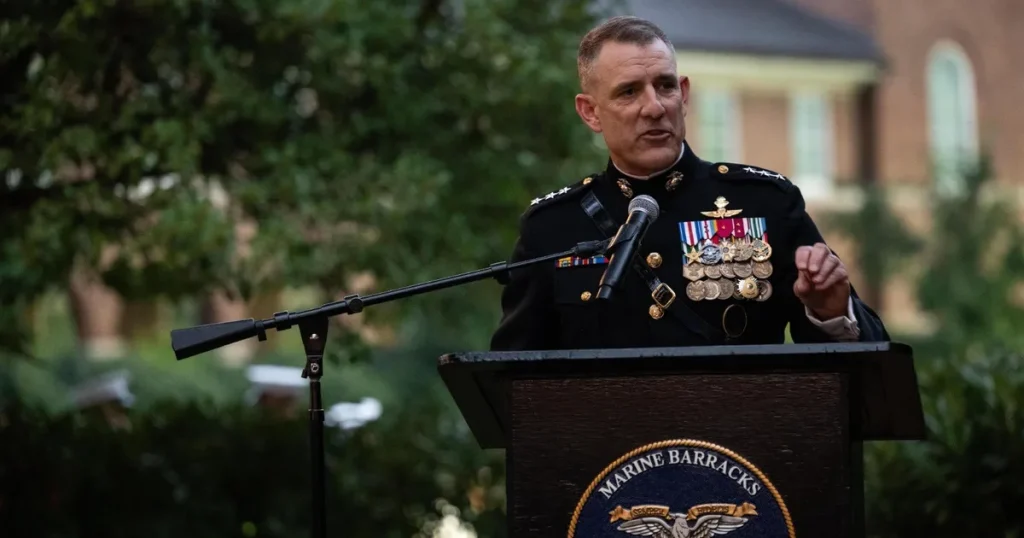 ترمب يرشح فرانسيس دونوفان لرئاسة القيادة الجنوبية