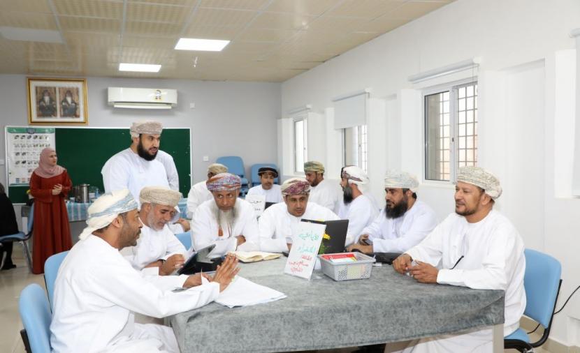 تعليمية الداخلية” تنفّذ برنامجًا تدريبيًا بعنوان “الابتكار في العمل التطوعي