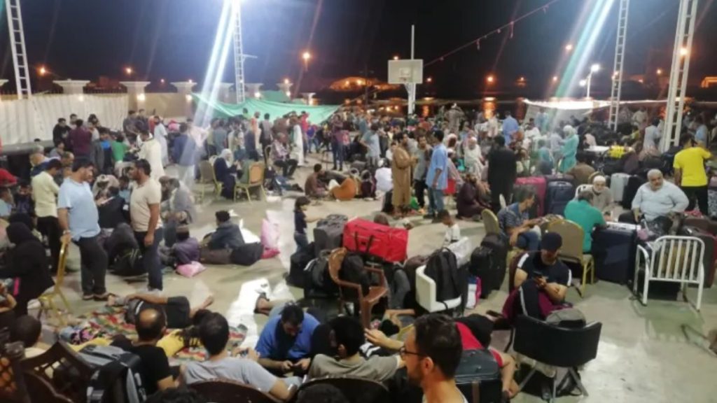 ضبابية الإجلاء تقلق السوريين في السودان