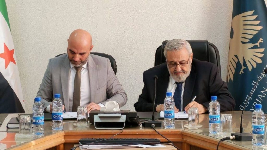 “الكهرباء” توقع عقدًا لتأهيل محطة “تشرين” بريف دمشق