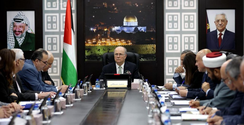 مصطفى يوجّه جهات الاختصاص بالوقوف عند احتياجات أبناء شعبنا في محافظة طوباس