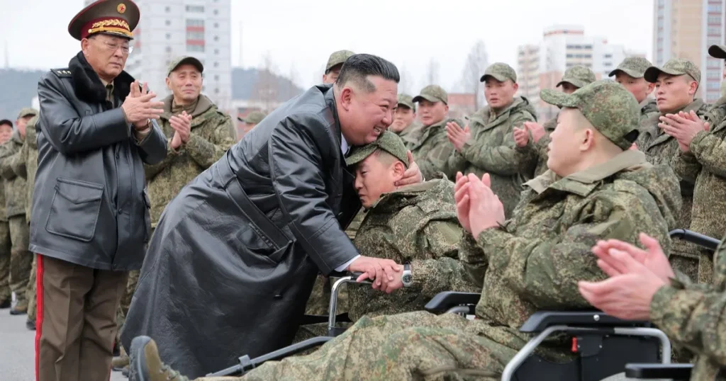 زعيم كوريا الشمالية يشيد بقوات بلاده العائدة من مهمة روسيا