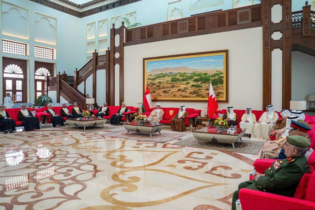 جلالة السلطان وصول البحرين (7).jpg