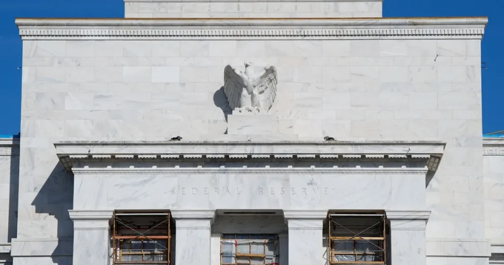 الاحتياطي الفيدرالي الأميركي يخفض الفائدة 25 نقطة أساس