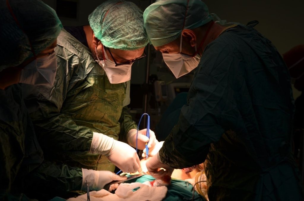 جراحو الأورام في تركيا: كفاءات متخصصة ضمن منظومة صحية عالمية