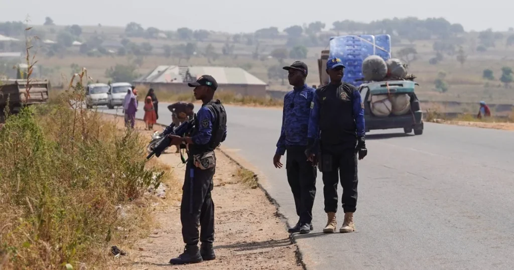 بعد تهديد أميركا.. فرنسا تعتزم دعم نيجيريا في مواجهة العنف