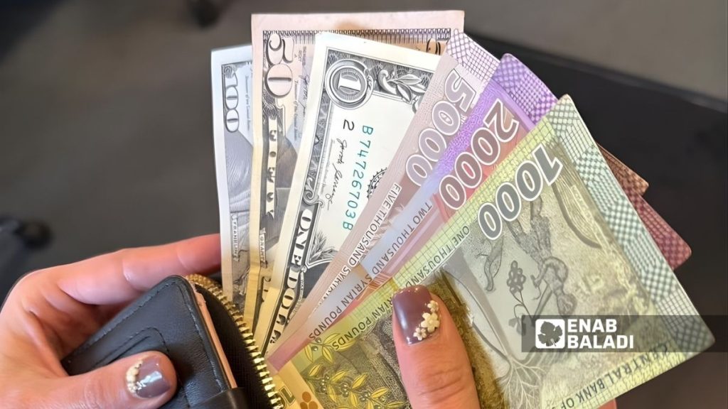 لماذا تراجعت الليرة السورية بعد تحسن مؤقت