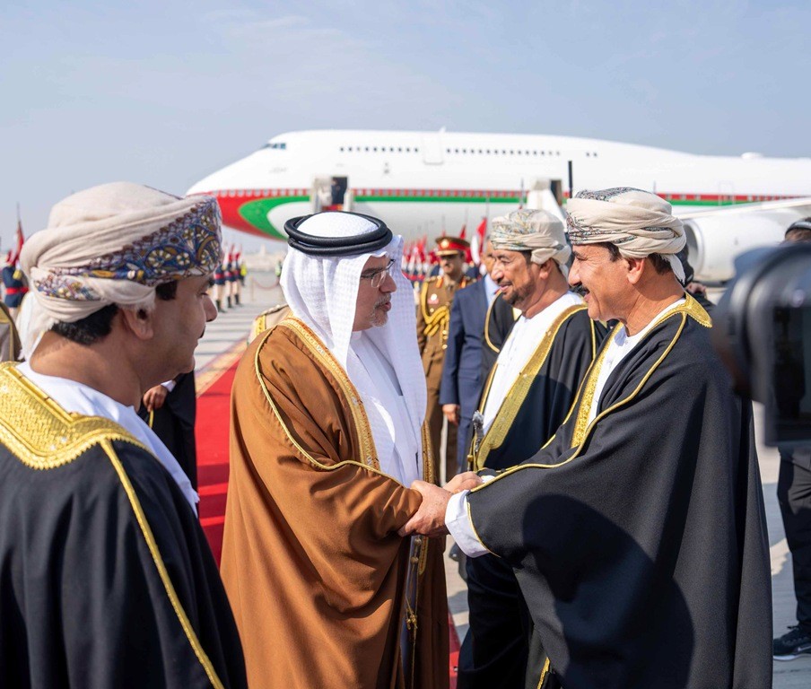 جلالة السلطان وصول البحرين (13).JPG