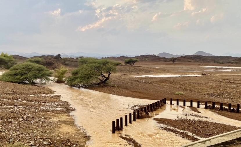 بالفيديو والصور: بعد خلية رعدية.. أمطار غزيرة على شمال الباطنة