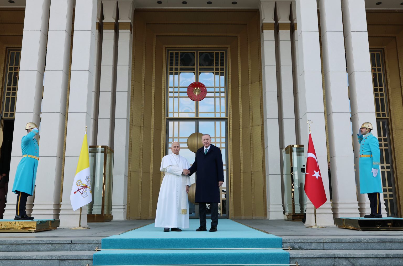 بين الرمزية والدبلوماسية.. ما أسباب اختيار بابا الفاتيكان تركيا كوجهة أولى لجولته الخارجية؟