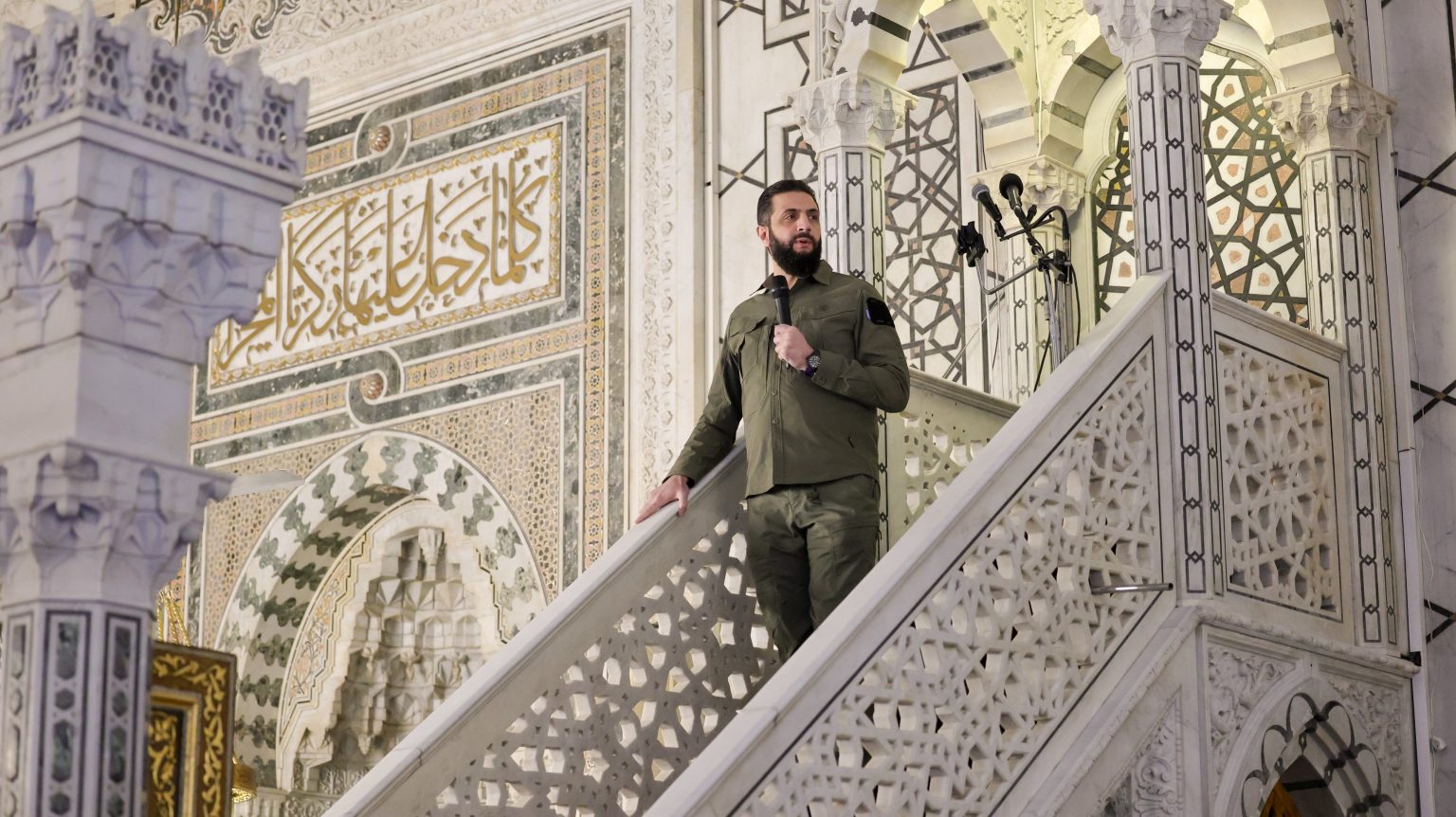 الرئيس أردوغان يعلّق على إمامة وخطبة الشرع في الجامع الأموي