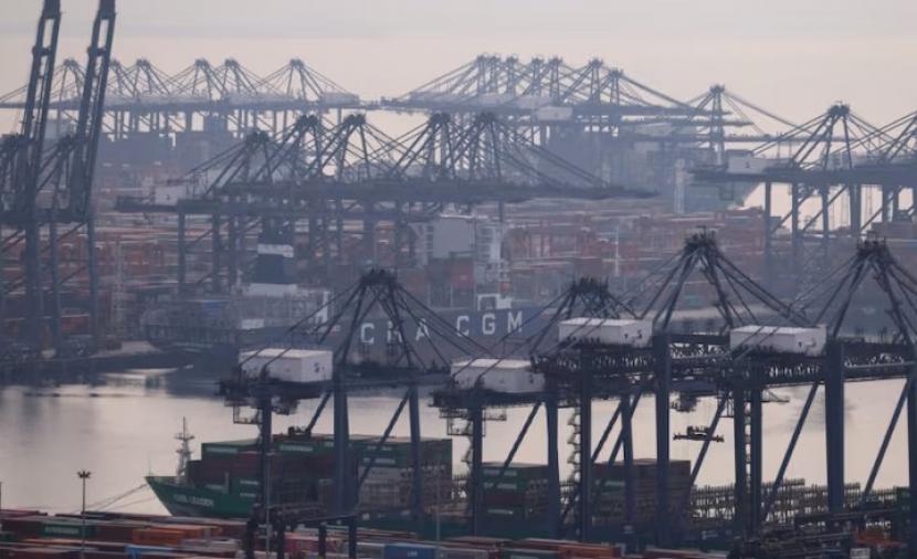 لأول مرة في التاريخ.. الفائض التجاري الصيني يتجاوز تريليون دولار