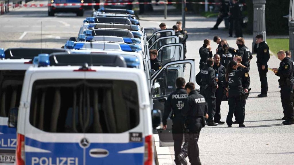 الشرطة الألمانية توقف مشتبهًا بهم بقتل شاب سوري