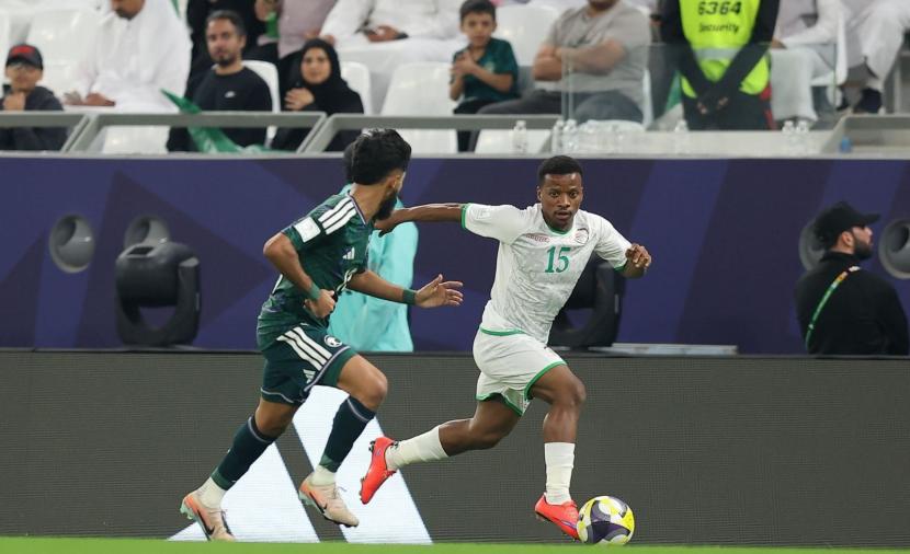 بالصور: الأخطاء التحكيمية تمنح السعودية الفوز على منتخبنا في “كأس العرب”