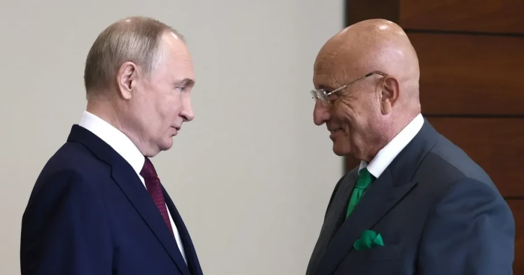 المستشار السياسي لبوتين لـ”المجلة”: الوقت في صالح روسيا