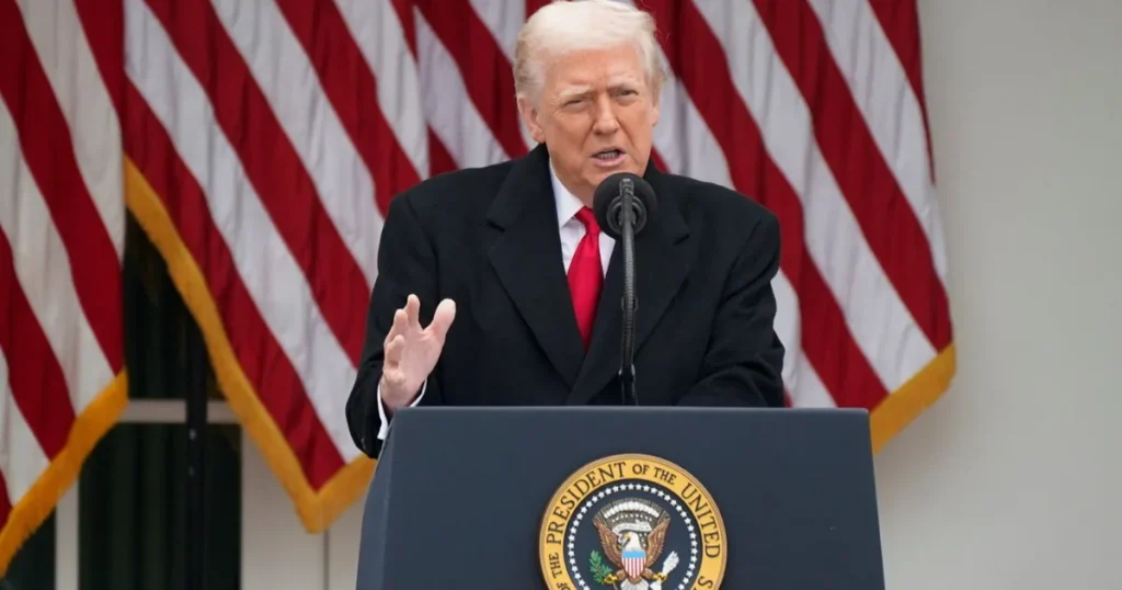 البيت الأبيض: ترامب يشدد القيود على دخول الأجانب إلى أمريكا