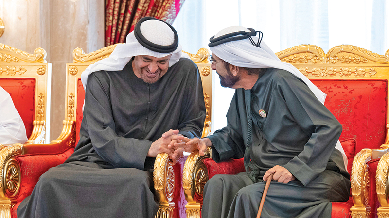 بحضور رئيس الدولة.. محمد بن راشد يلتقي الوزراء السابقين والحاليين ممن شاركوه مسيرة العمل الحكومي