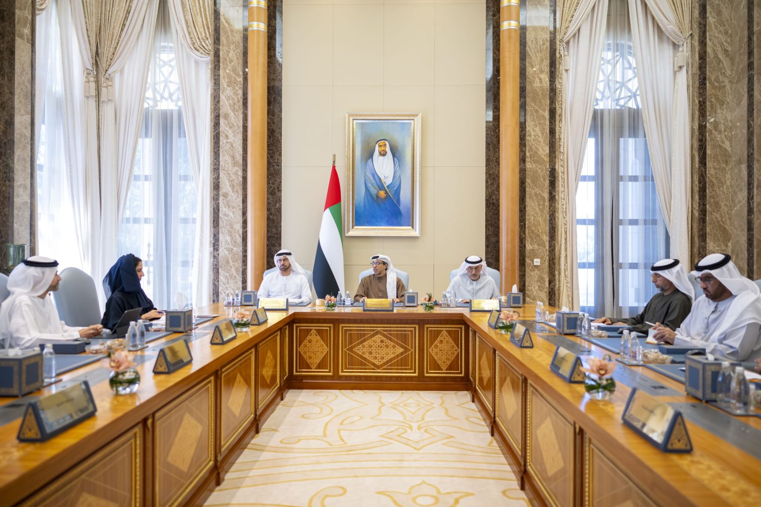 برئاسة منصور بن زايد.. “الوزاري للتنمية” يستعرض مستجدات تنفيذ البرامج والمشاريع الحكومية