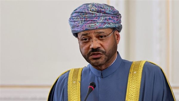 وزير خارجية عُمان يزور المتحف المصري الكبير ويشيد بعراقة الحضارة المصرية