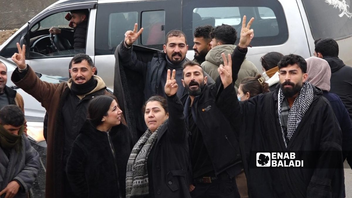 قافلة مدنيين سيرتها "الإدارة الذاتية" من الحسكة باتجاه حلب - 10 كانون الثاني 2026 ()