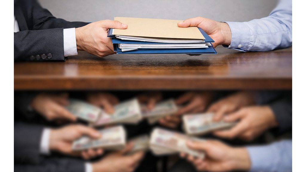 «جزاء الفجيرة» تدين 44 متهماً بعرض وتلقي رشى مقابل تزوير عقود