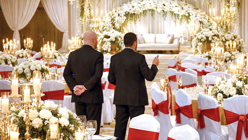 عريس يتهم شركة تنظيم أعراس باستخدام مواد تالفة في حفل زفافه