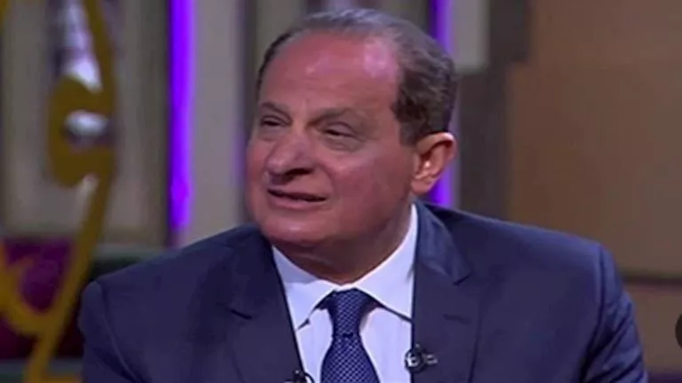 “كل يوم والتاني تتجوز”.. هاني مهنا يكشف موقفًا طريفًا جمعه بالرئيس الر