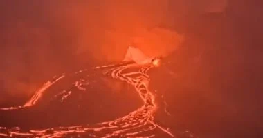 الفلبين تجلي آلافا خشية ثوران بركاني عد زلزال عنيف