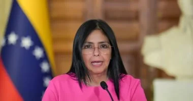 رئيسة فنزويلا بالوكالة تتحدى واشنطن: «كفى للأوامر الأمريكية»