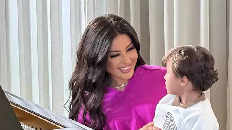 لطيفة تشارك جمهورها لقطات من كواليس كليب “تسلملي”