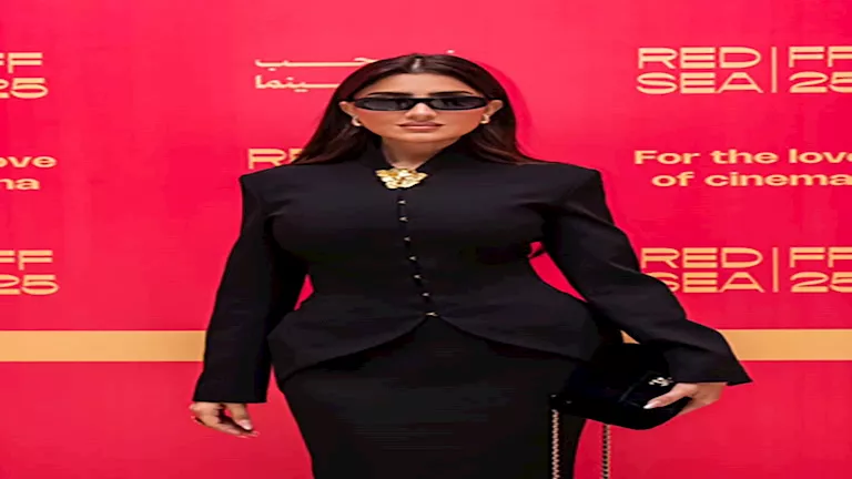 بينها فستان أحمر قصير .. 20 صورة لإطلالات مي عمر في الفترة الأخيرة