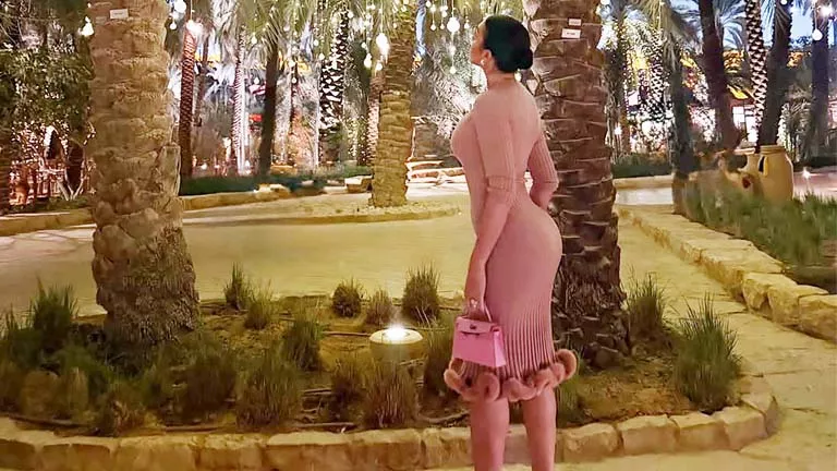 فستان كشمير أنيق.. جورجينا تخطف الأنظار في أحدث ظهور