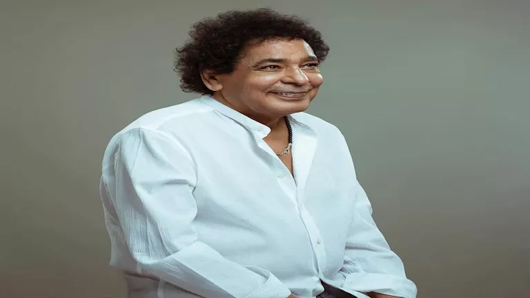 قبل طرحها تفاصيل خامس أغاني ألبوم محمد منير