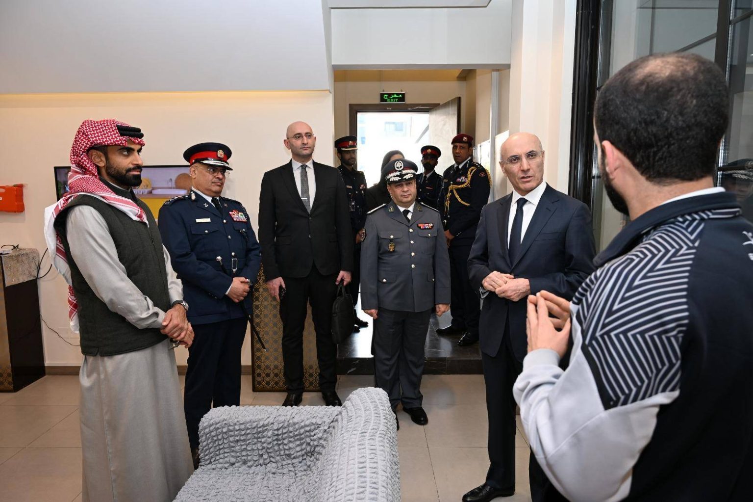 وزير الداخلية والبلديات اللبناني يقوم بزيارة إلى مجمع السجون المفتوحة والأكاديمية الملكية للشرطة – الوطن