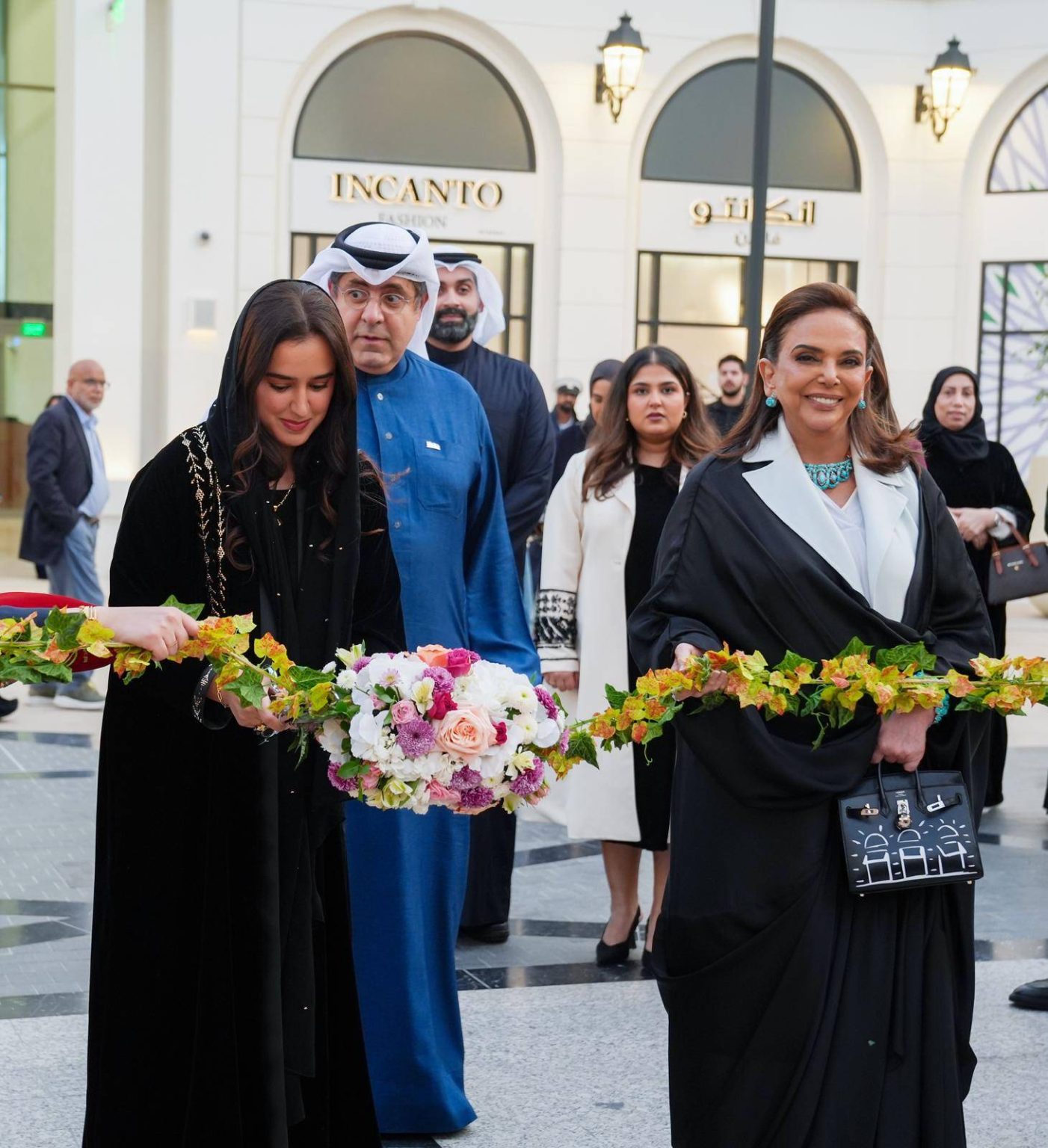 نورة بنت عبدالله بن عيسى تفتتح معرض ‘pop-up +973’ في الأفنيوز البحرين – الوطن