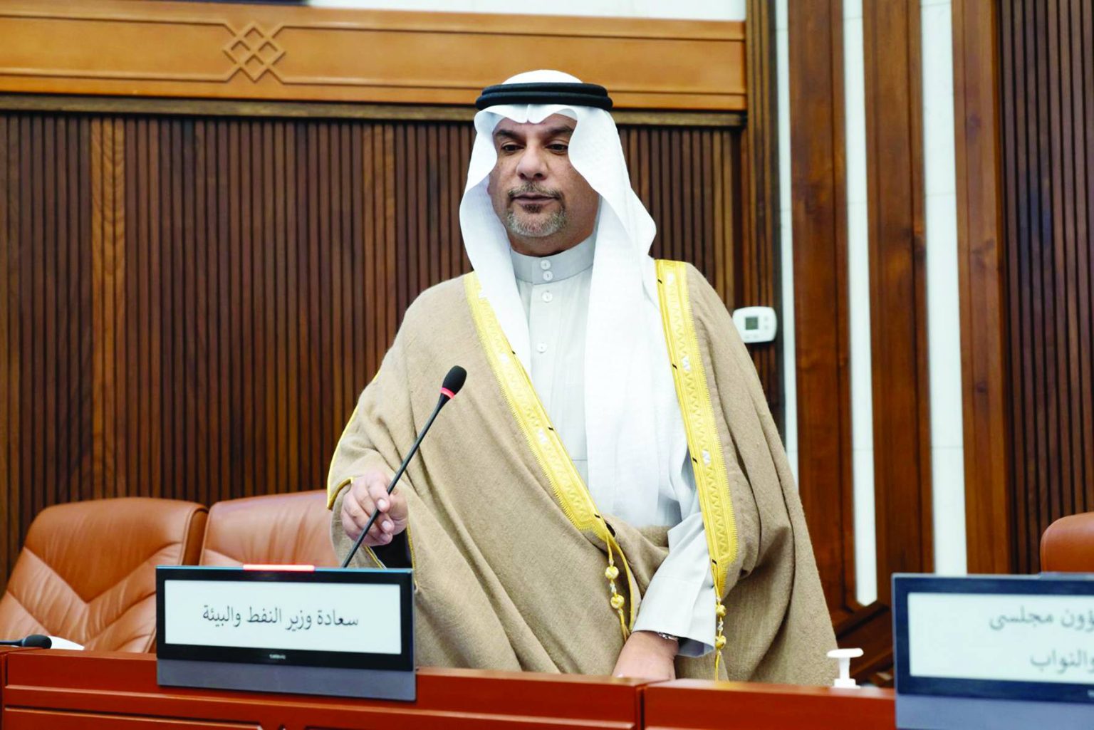 وزير النفط والبيئة: القرارات الجديدة بالقطاع البحري وفرت 750 فرصة عمل للمواطنين – الوطن