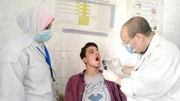 كشف ودواء بالمجان.. 400 منتفع بقافلة مجانية لدرب الأربعين بالوادي الجديد